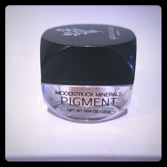 SOLD Younique Eyeshadow- Sexy