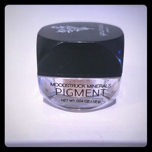 SOLD Younique Eyeshadow- Sexy