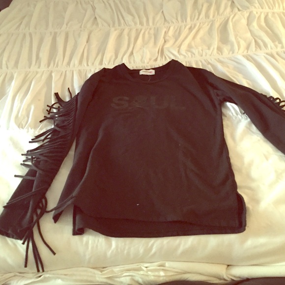 Soul pullover with fringe sleeves