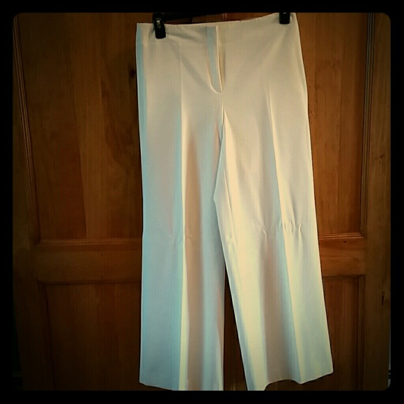 SALE! Chico ' s New condition winter white trouser