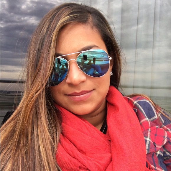 Meet your Posher, Katherine - Picture 3 of 8