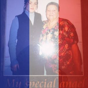 Meet your Posher, Angela