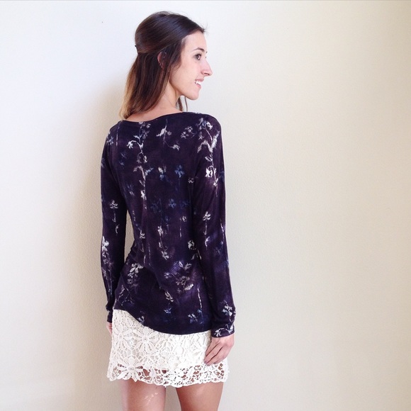 floral long sleeve top - Picture 2 of 3