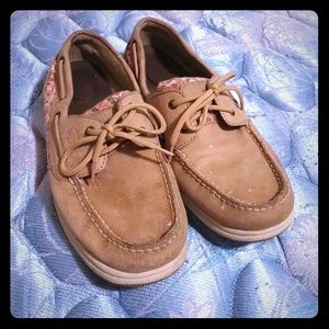 Sperrys!