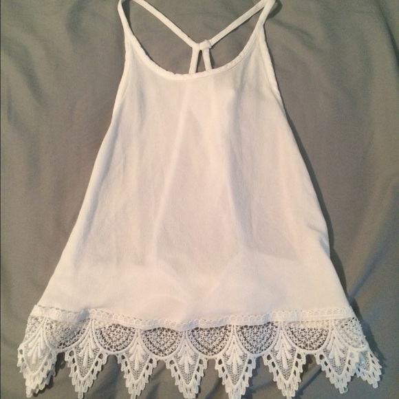 Brandy Melville Tops - Cute tie in back top
