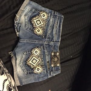 Miss Me Shorts size 25