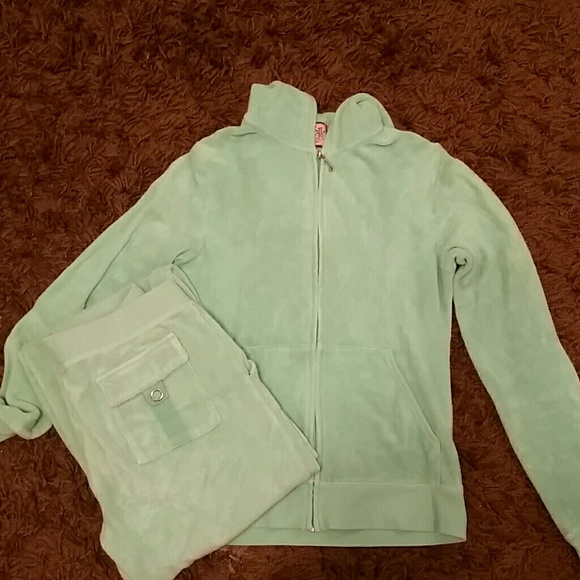 Juicy couture swear suit