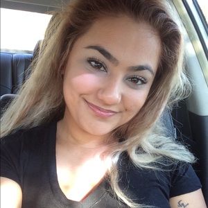 Meet your Posher, Sahar