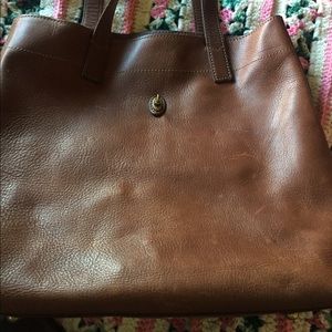 Dark brown leather fossil bag!