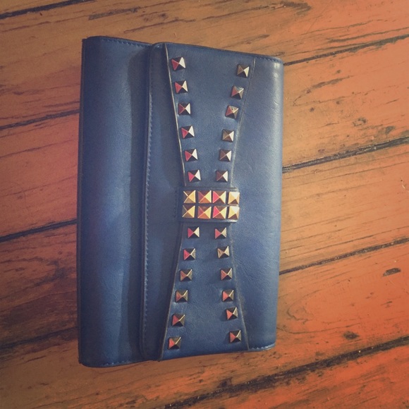 Urban Expressions Blue clutch