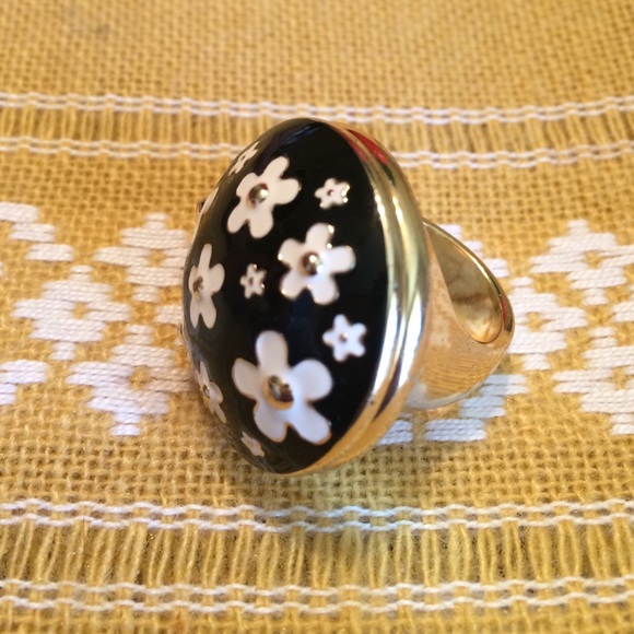 Super Rare Marc Jacobs Solid Perfume Ring