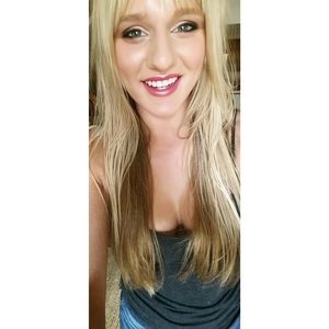 Meet your Posher, Abbey