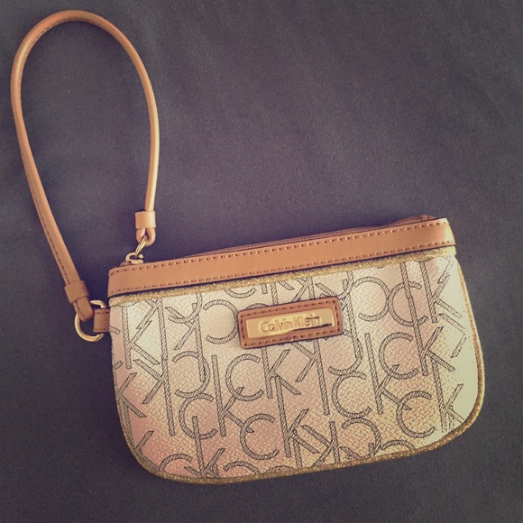 Calvin Klein Handbags - Calvin Klein Wristlet