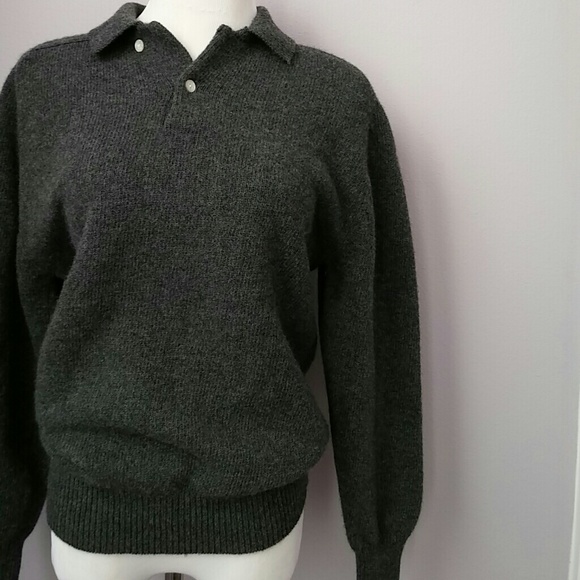 Sweaters - Sold Vintage lambswool collared sweater