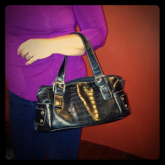 SALE! Black, Wellington purse!