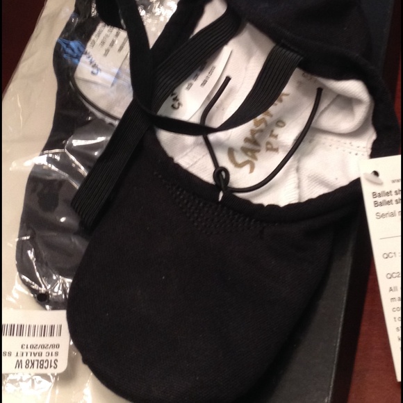 $6 Brand new ballet slippers. Nwt.