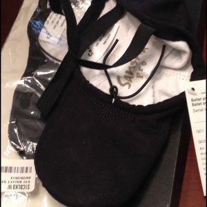 $6 Brand new ballet slippers. Nwt.