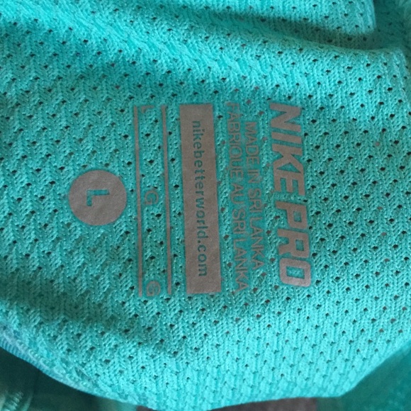 RARE Girls Nike 'Hypercool GFX' Dri-FIT Sports Bra - Picture 3 of 3