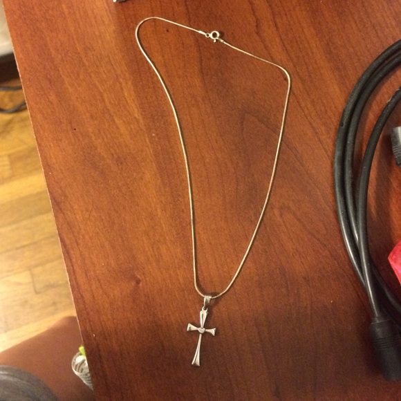 Cross necklace - Picture 2 of 2