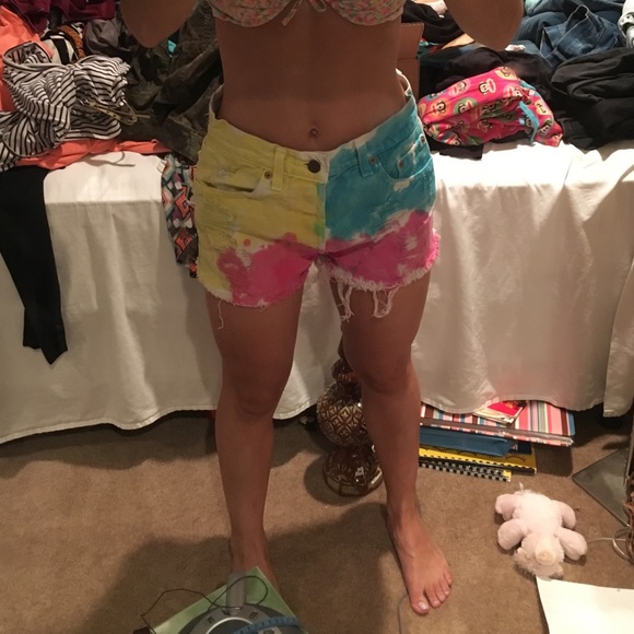 Urban outfitters rainbow tie die high rise shorts - Picture 2 of 3
