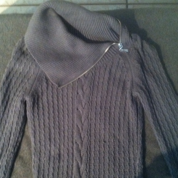 Guess sweater - Picture 3 of 3