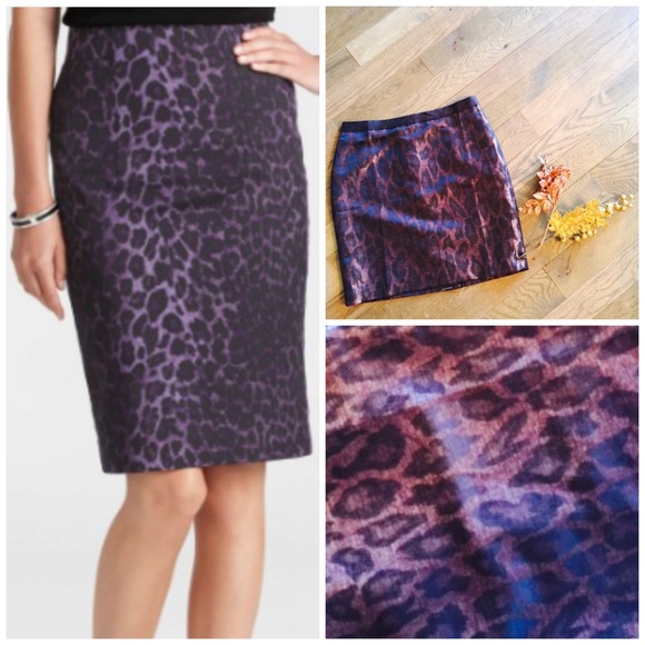Ann Taylor Shimmering leopard skirt 🌟🌟