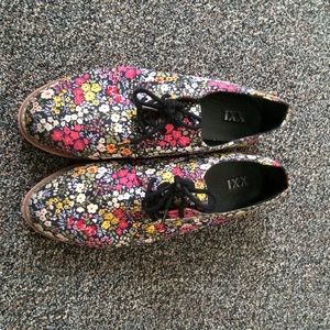 Floral oxfords