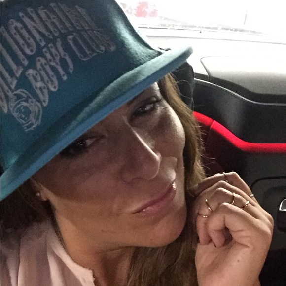 Meet your Posher, Rachel - Picture 1 of 1