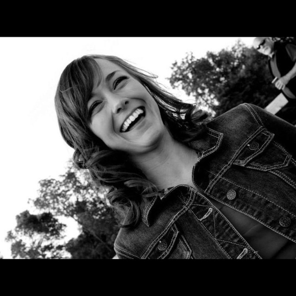 Meet your Posher, Vanessa - Picture 1 of 1