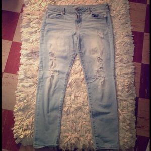 American eagle light colored skinny jeans