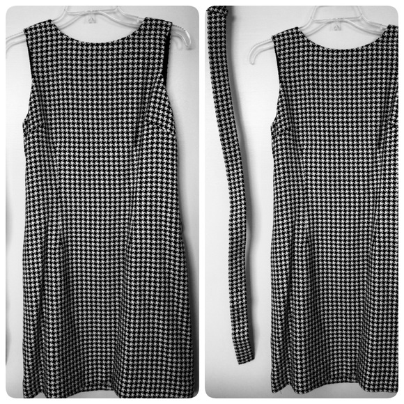 Ann Taylor Loft Dresses & Skirts - REDUCED ❗️ANN TAYLOR Dress with belt