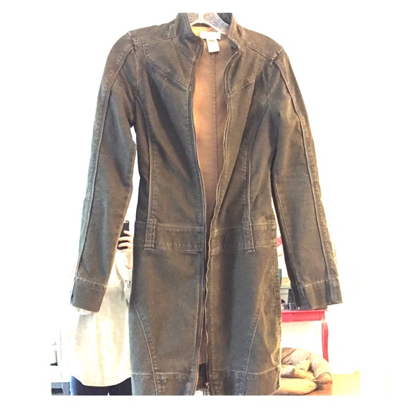 Long Army green jacket.