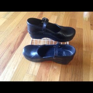 Dansko Mary Janes 💥Dansko has discontinued these