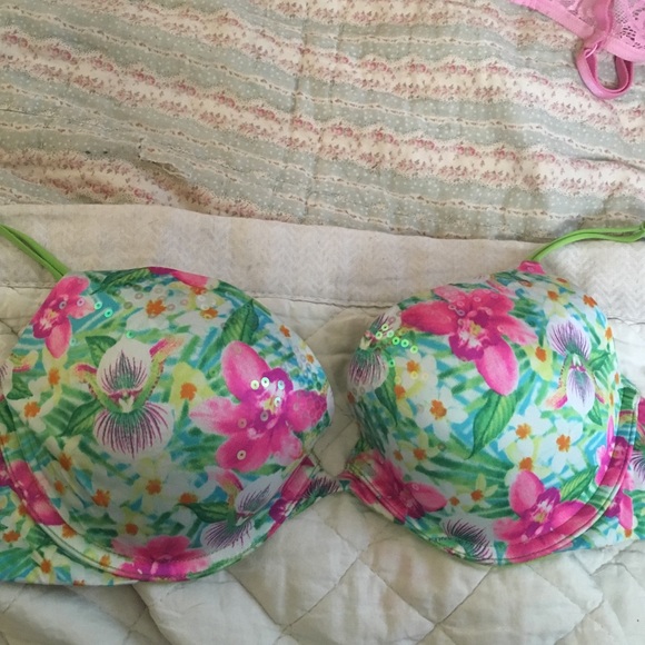 Victoria's Secret bra