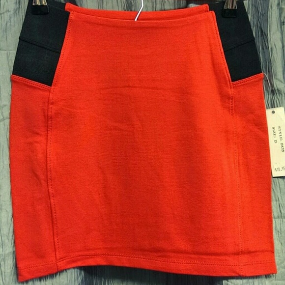 Skirt NWT Retail