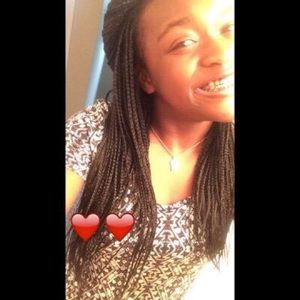 Meet your Posher, Cayla