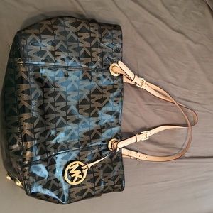 Authentique Michael Kors purse