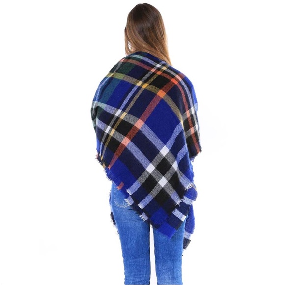 Blue Blanket Scarf - Picture 2 of 4