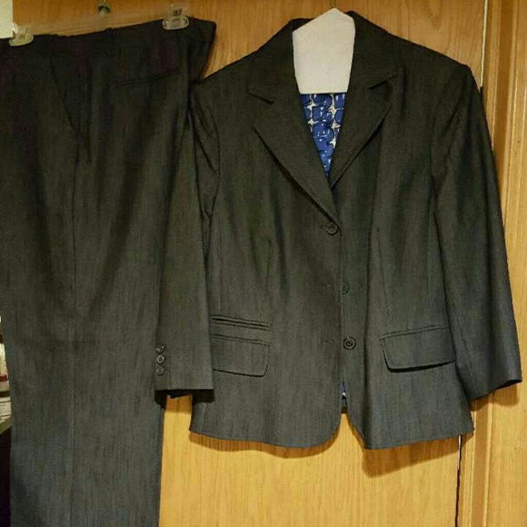 Nine West Pant Suit - Picture 1 of 2