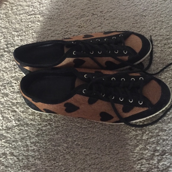 BURBERRY Botreaux Heart-Print Calf Hair Sneaker - Picture 3 of 3