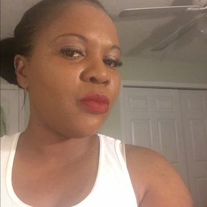 Meet your Posher, Deatra