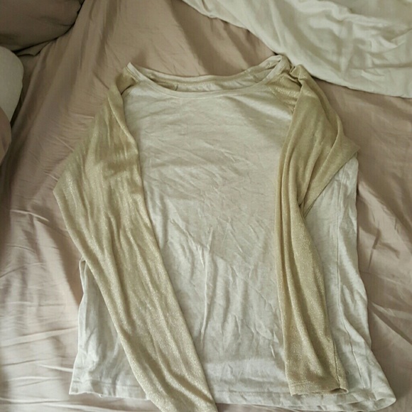 Long sleeved thin sweather