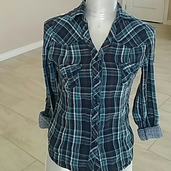 Flannel button up!!