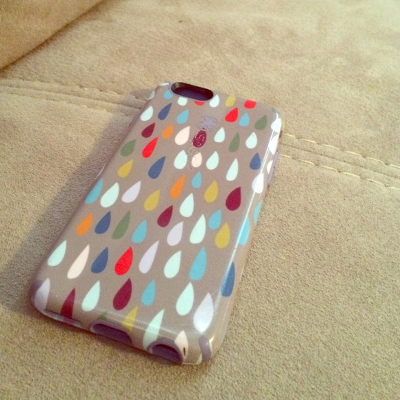 I am selling a iPhone6 speck case