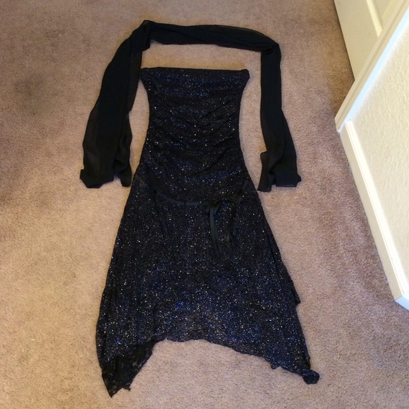 Black partly dress with shaw - Picture 1 of 2