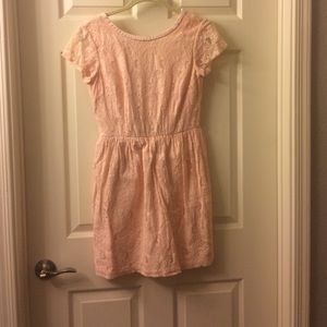 Very cute dress!