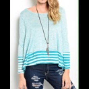 Loose-fit comfortable top