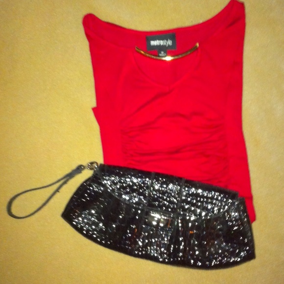 NEW YORK & CO.. BLACK ALLIGATOR CLUTCH - Picture 3 of 4