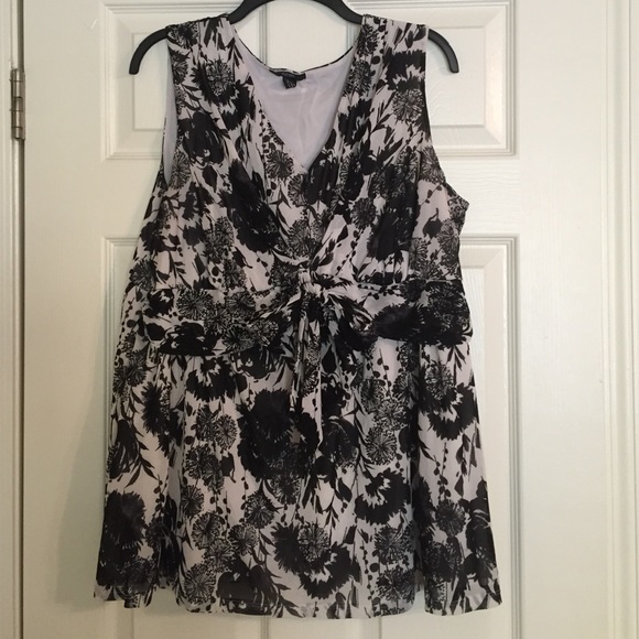 Sleeveless Blouse