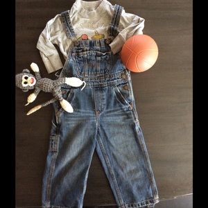 Baby Boy Six Piece Clothing Bundle.
